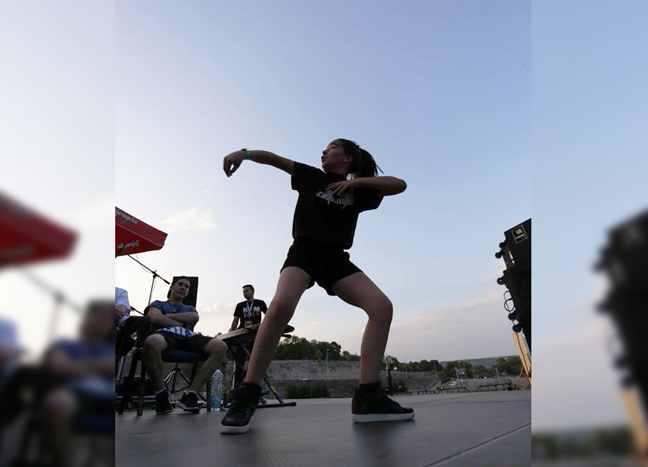 Poziv deci za učešće u plesnoj reviji Hip-Hop festivala “Dodji na Amfi Vol.8”
