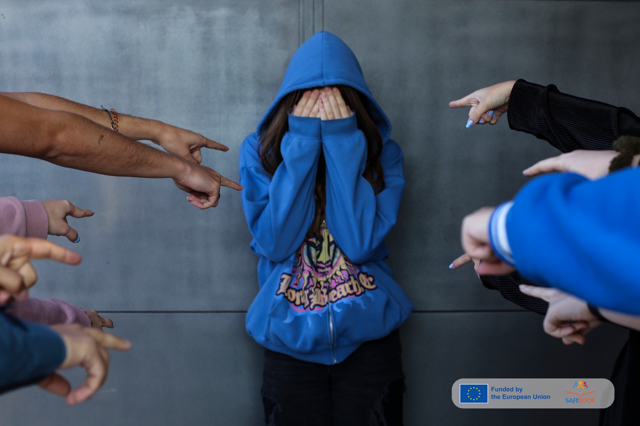 Creative Products – Safebook –new methodologies in youth work